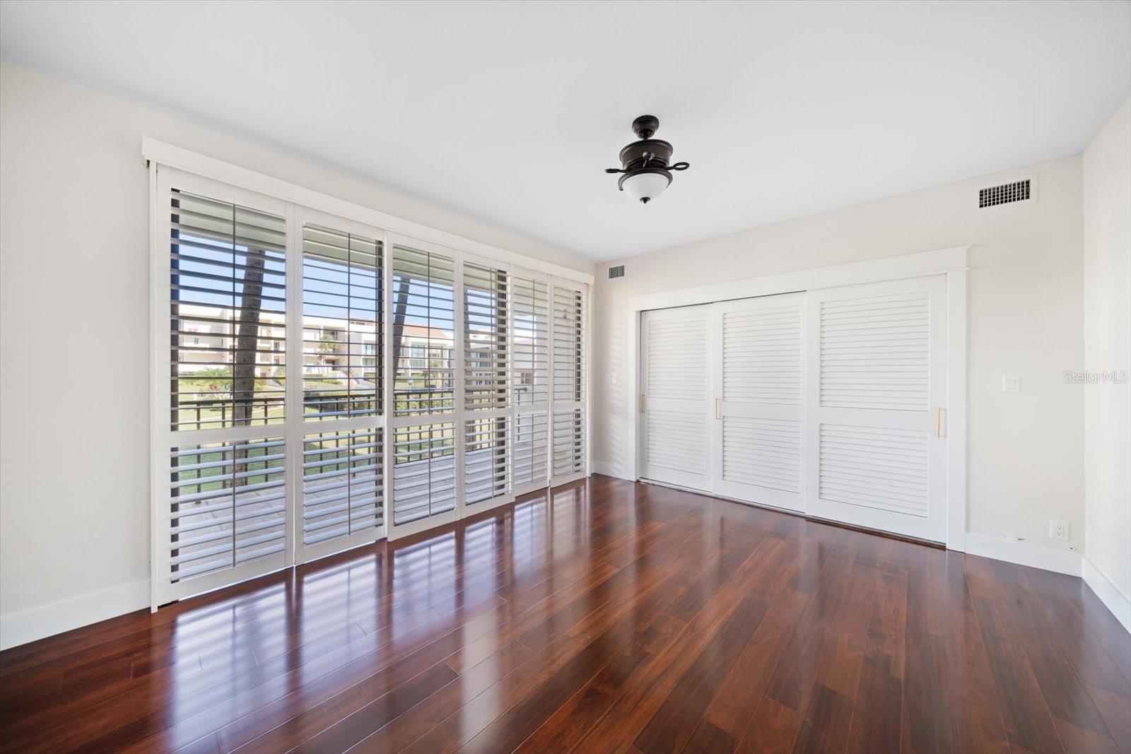 50 COE RD #111, BELLEAIR, FL, 33756