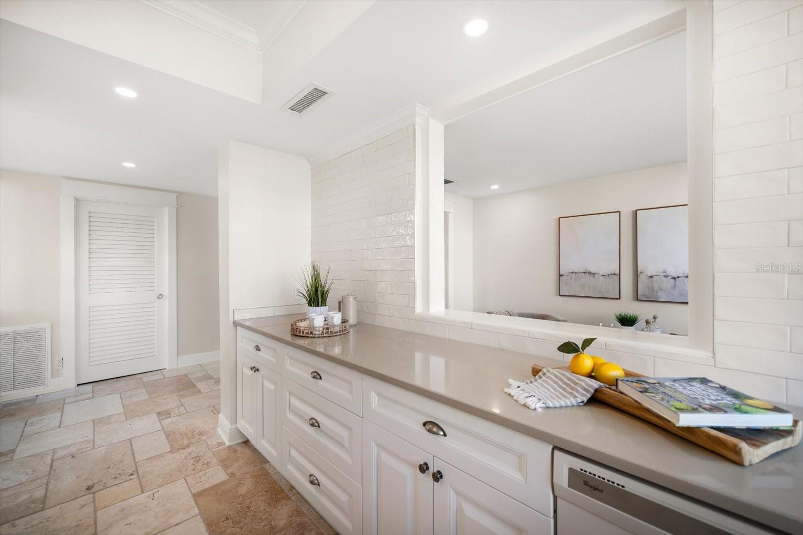 50 COE RD #111, BELLEAIR, FL, 33756