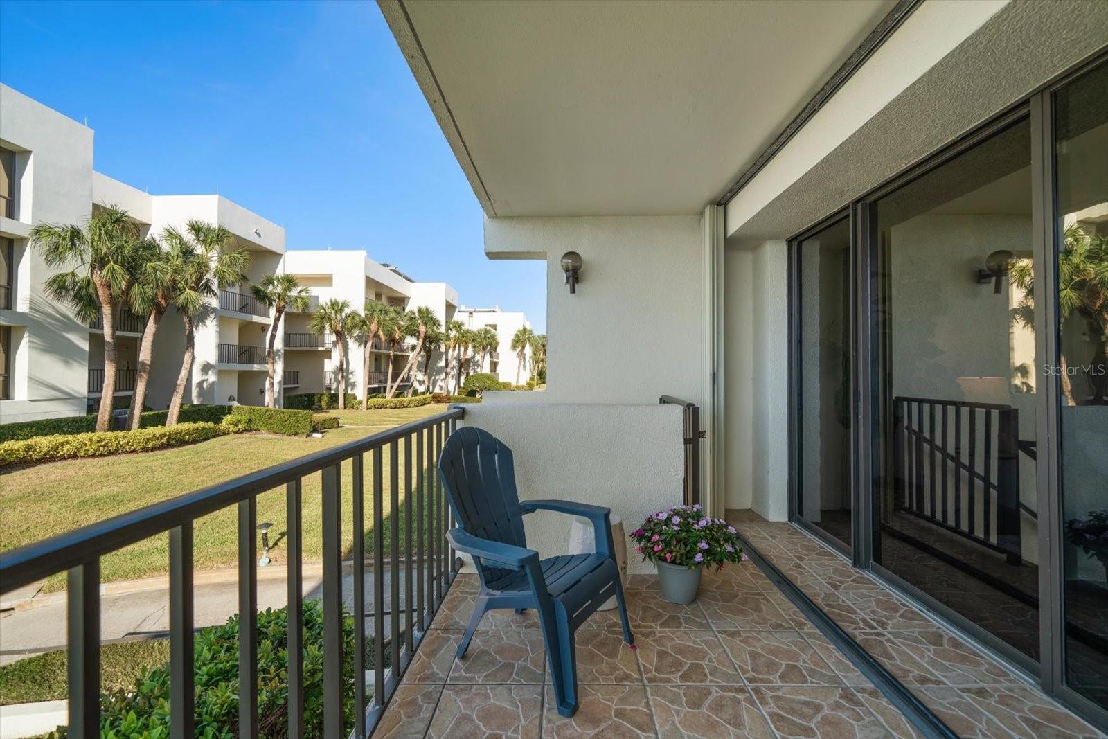 50 COE RD #111, BELLEAIR, FL, 33756