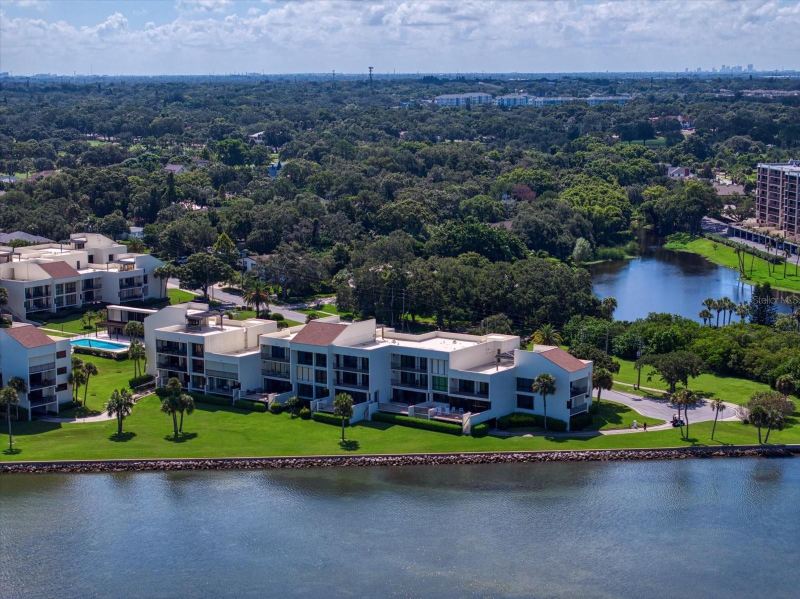 50 COE RD #111, BELLEAIR, FL, 33756