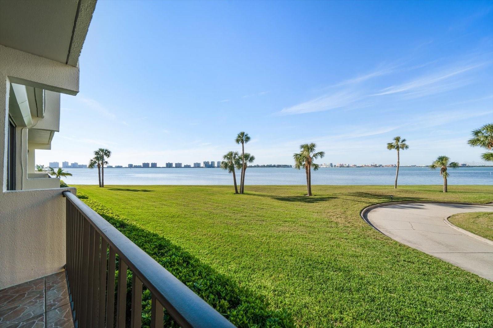 50 COE RD #111, BELLEAIR, FL, 33756