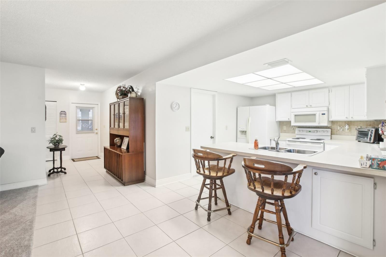 1015 HAREFIELD CIR, SUN CITY CENTER, FL, 33573