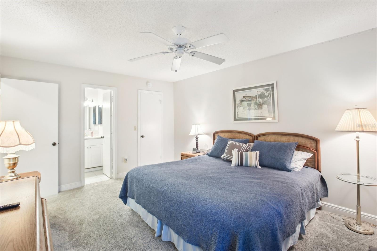 1015 HAREFIELD CIR, SUN CITY CENTER, FL, 33573