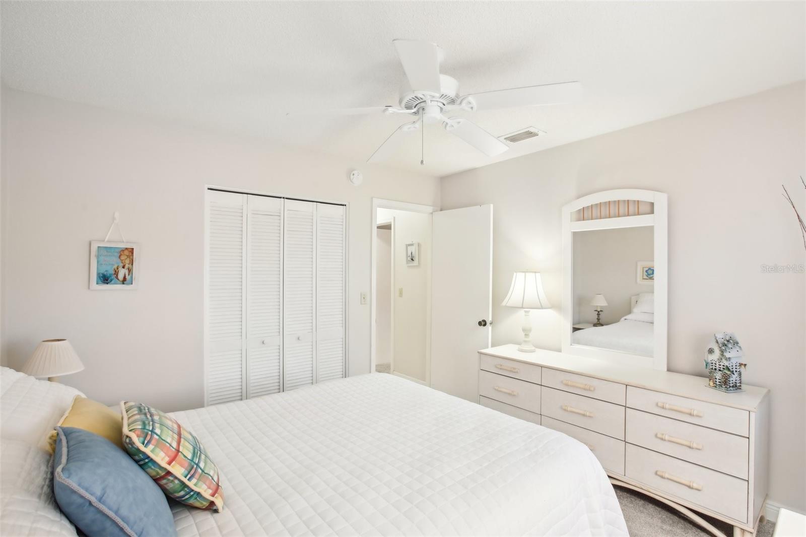 1015 HAREFIELD CIR, SUN CITY CENTER, FL, 33573