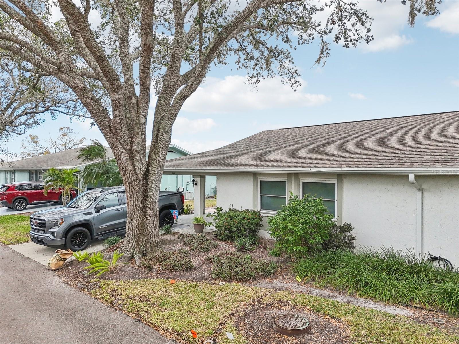 1015 HAREFIELD CIR, SUN CITY CENTER, FL, 33573