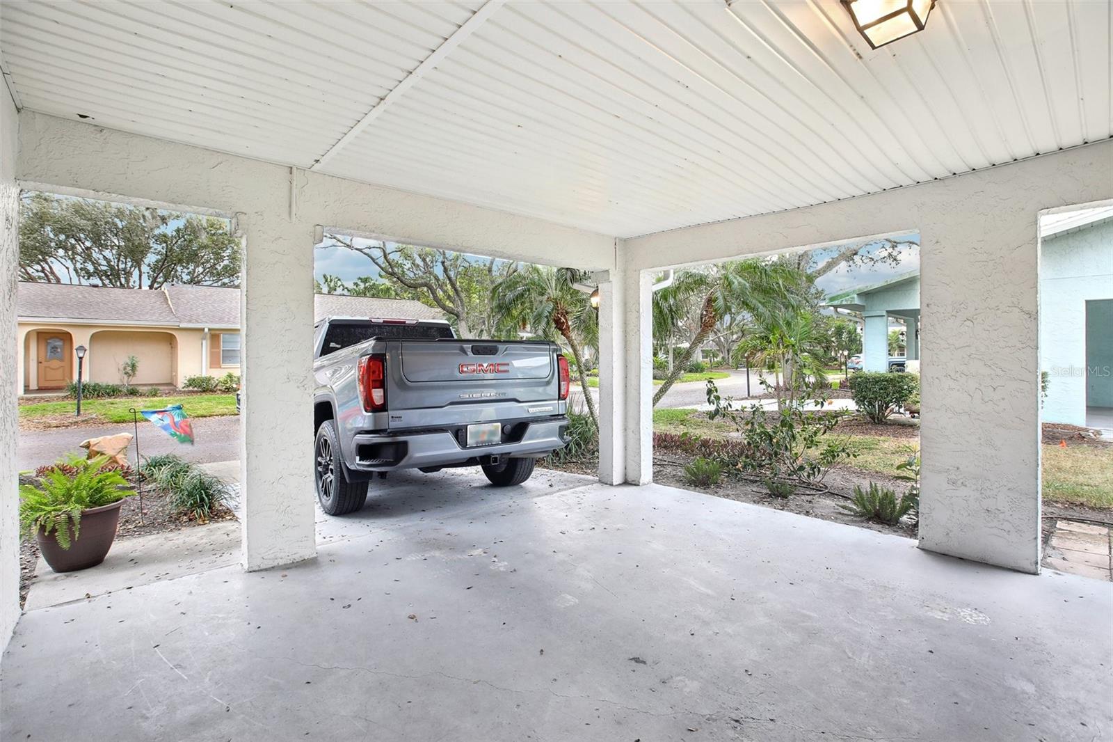 1015 HAREFIELD CIR, SUN CITY CENTER, FL, 33573