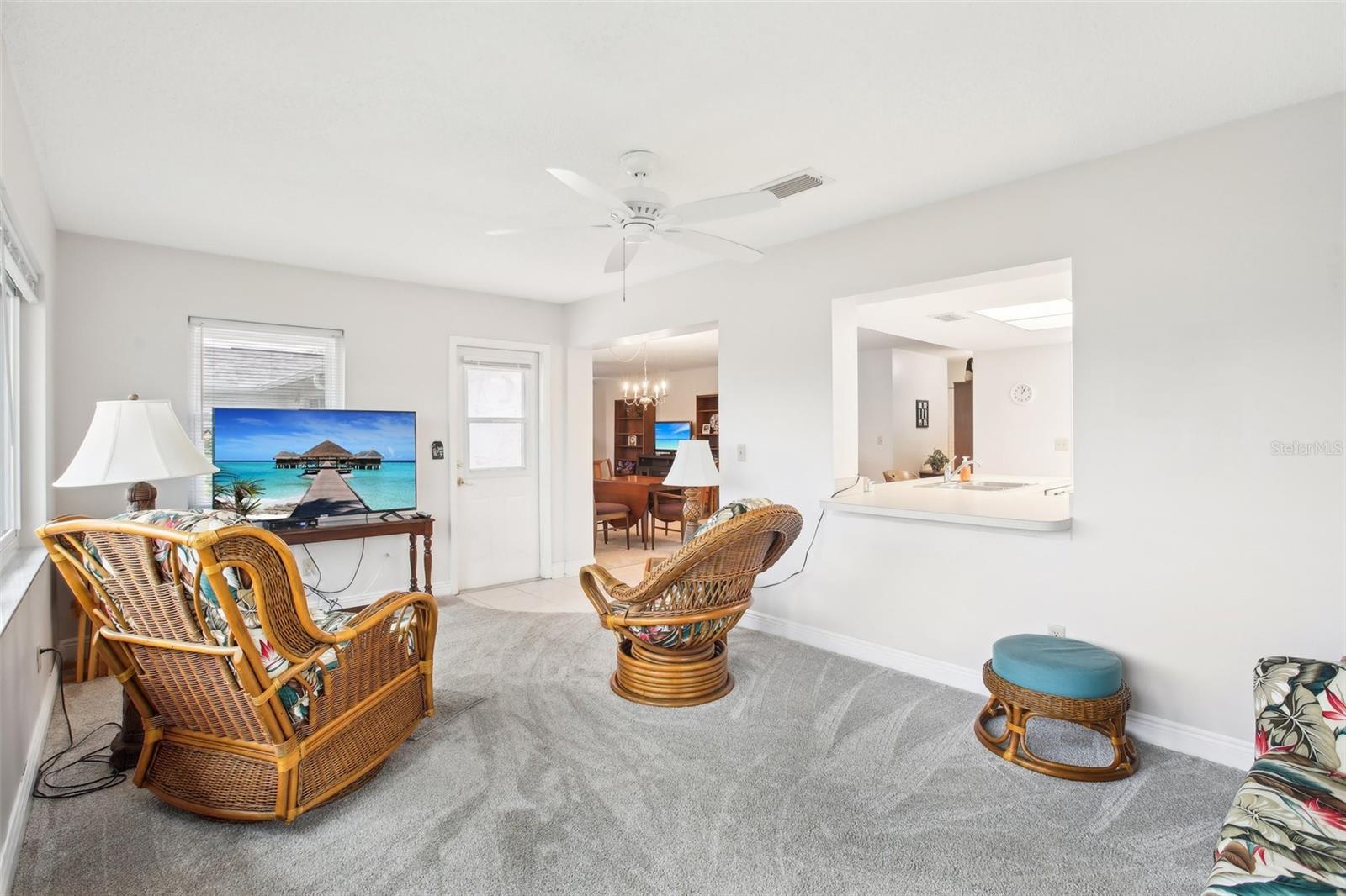 1015 HAREFIELD CIR, SUN CITY CENTER, FL, 33573