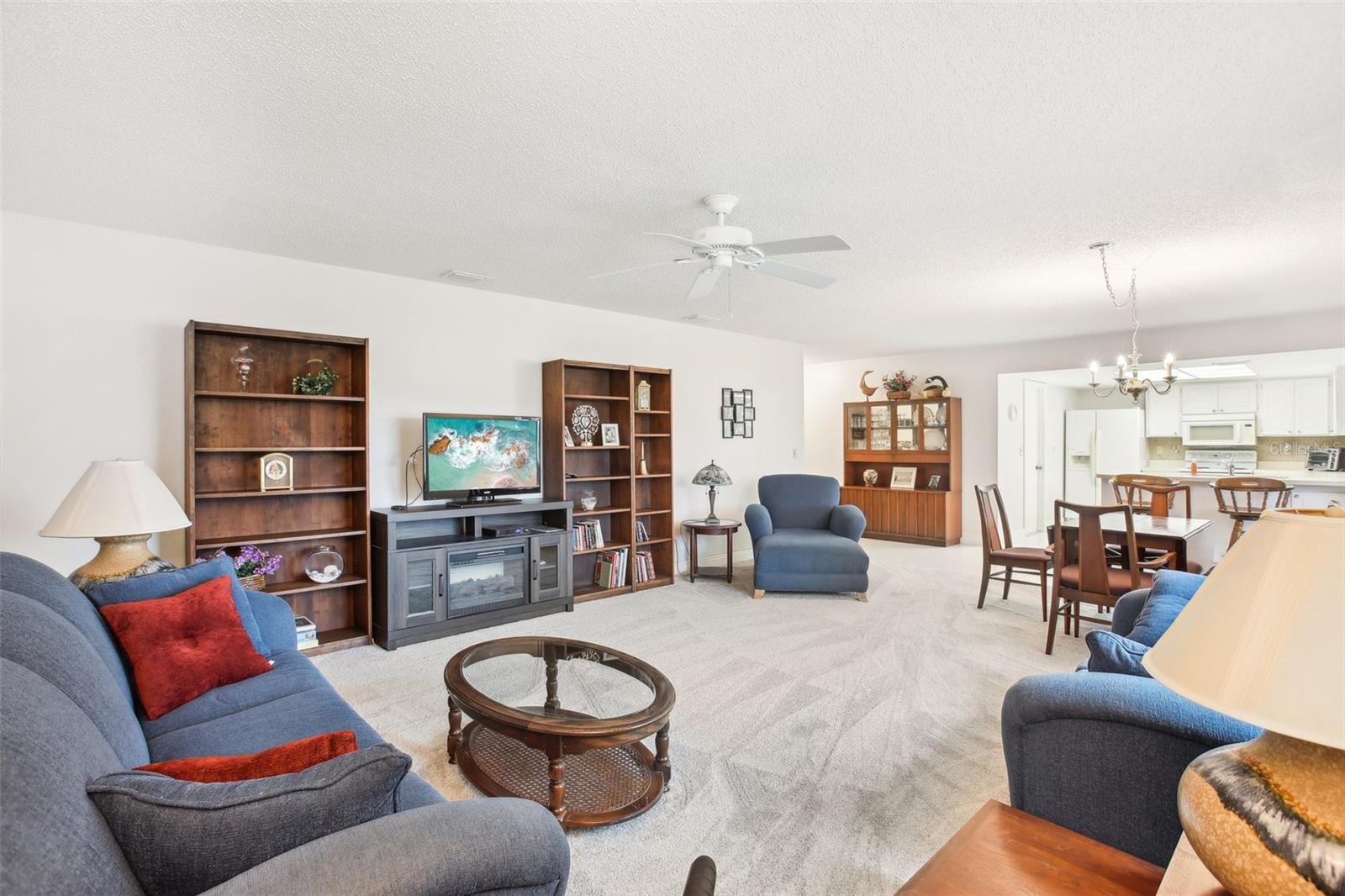 1015 HAREFIELD CIR, SUN CITY CENTER, FL, 33573