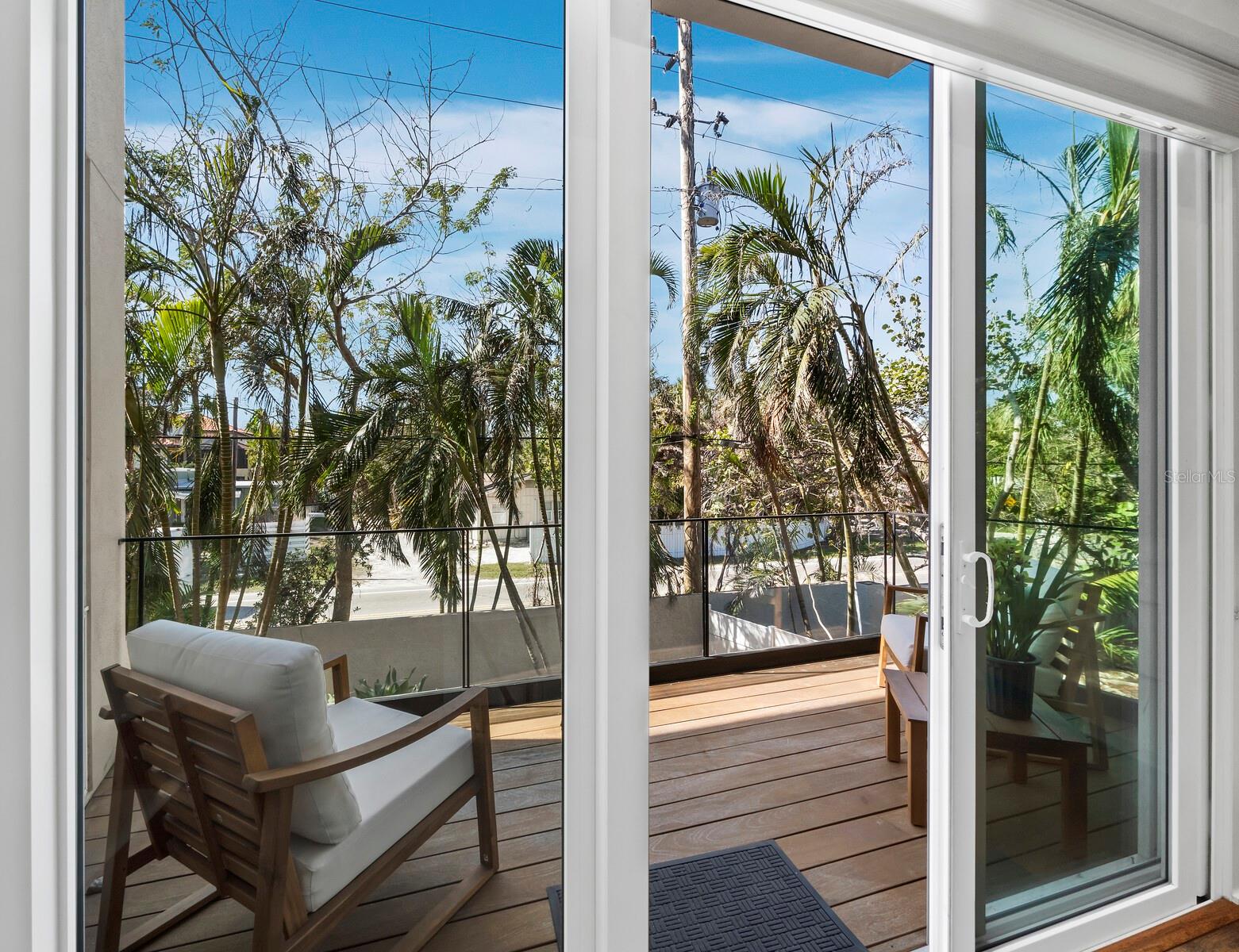 3911 ROBERTS POINT RD, SARASOTA, FL, 34242