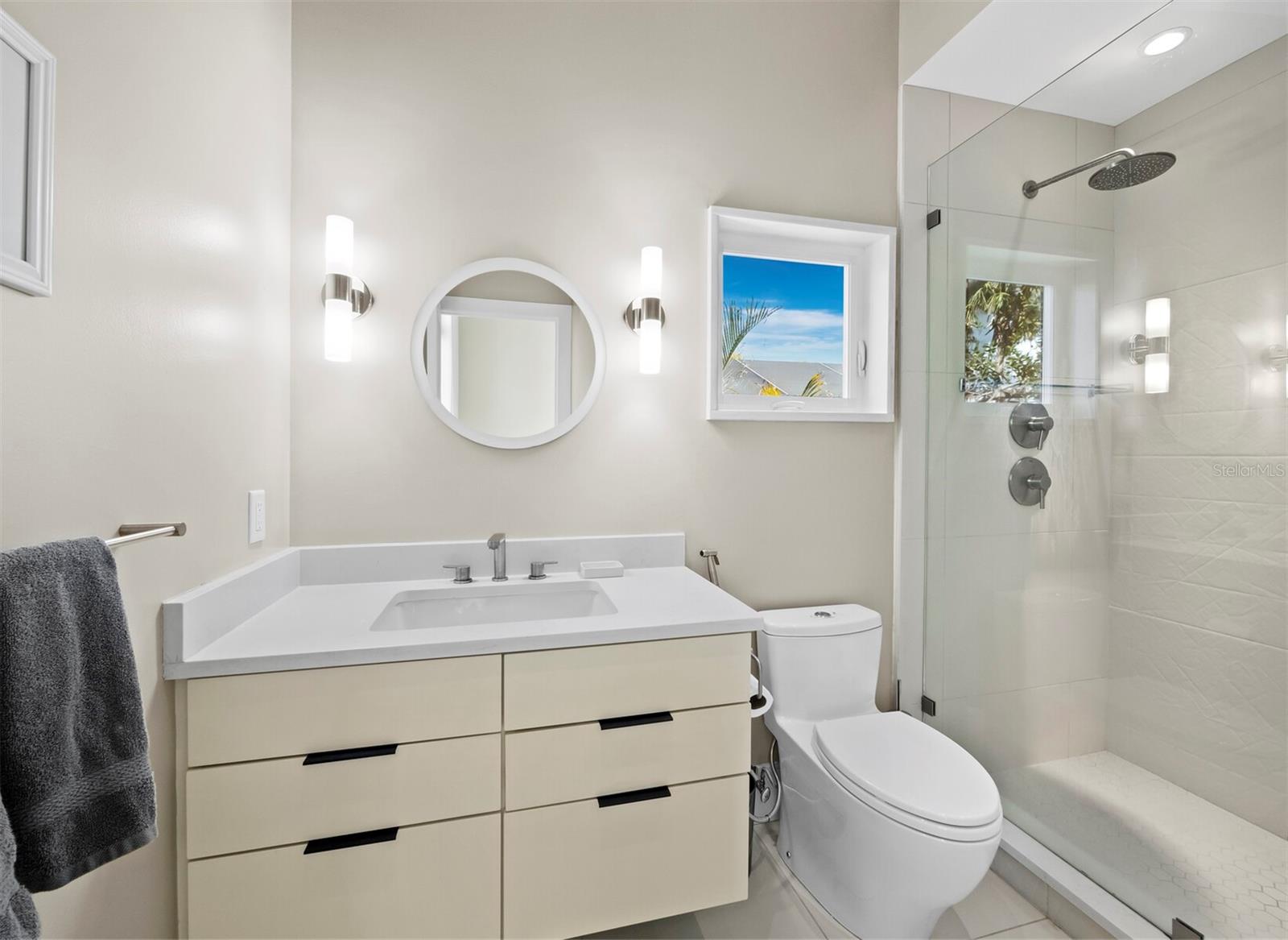 3911 ROBERTS POINT RD, SARASOTA, FL, 34242