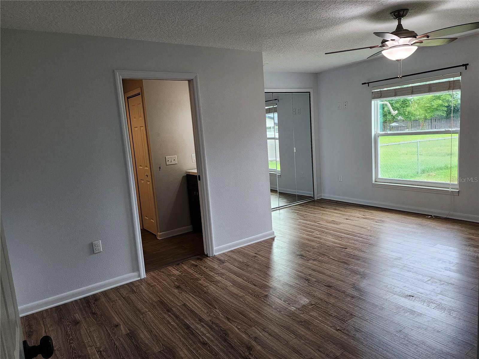 8 POINSETTIA DR, DEBARY, FL, 32713