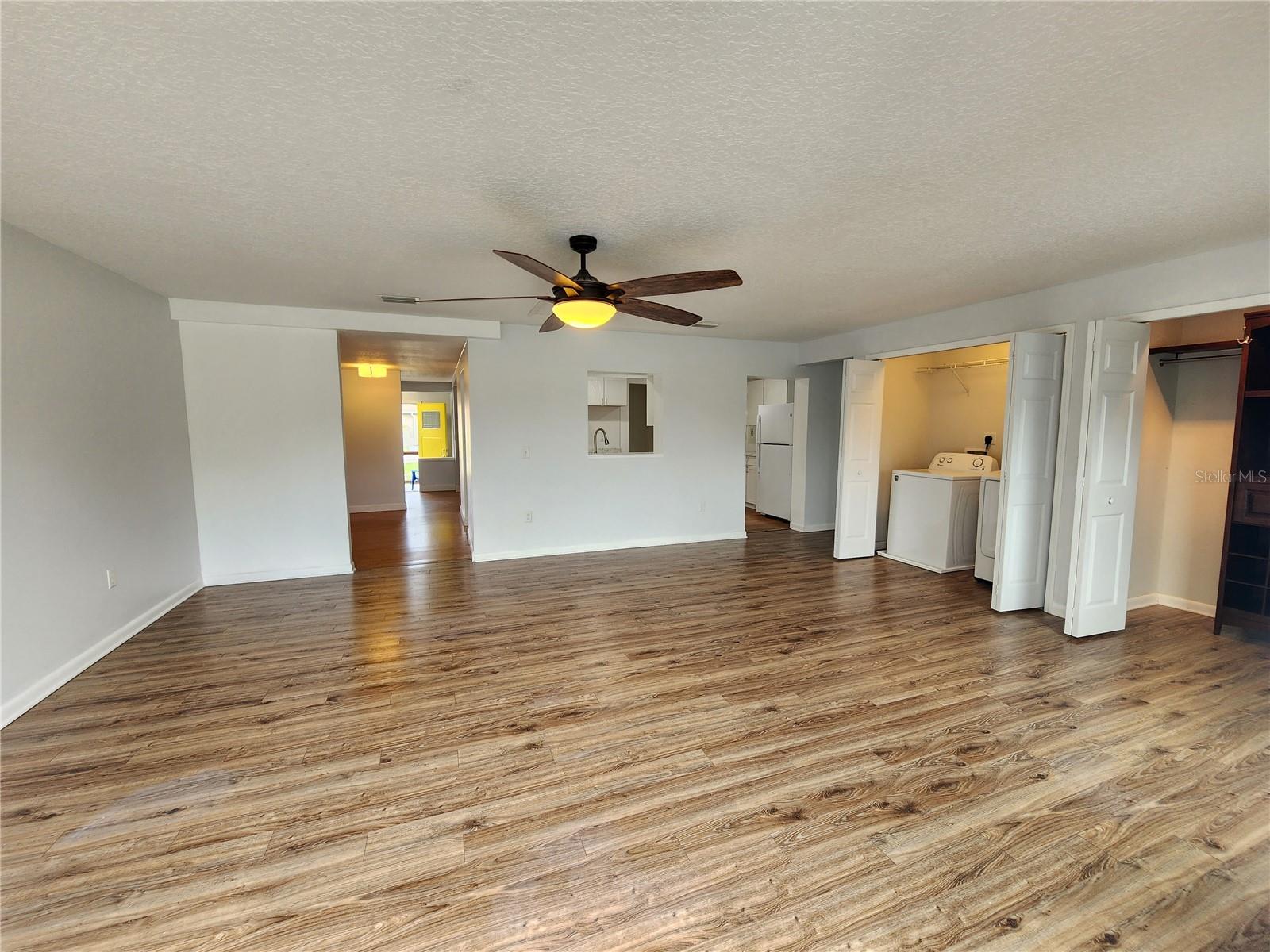 8 POINSETTIA DR, DEBARY, FL, 32713