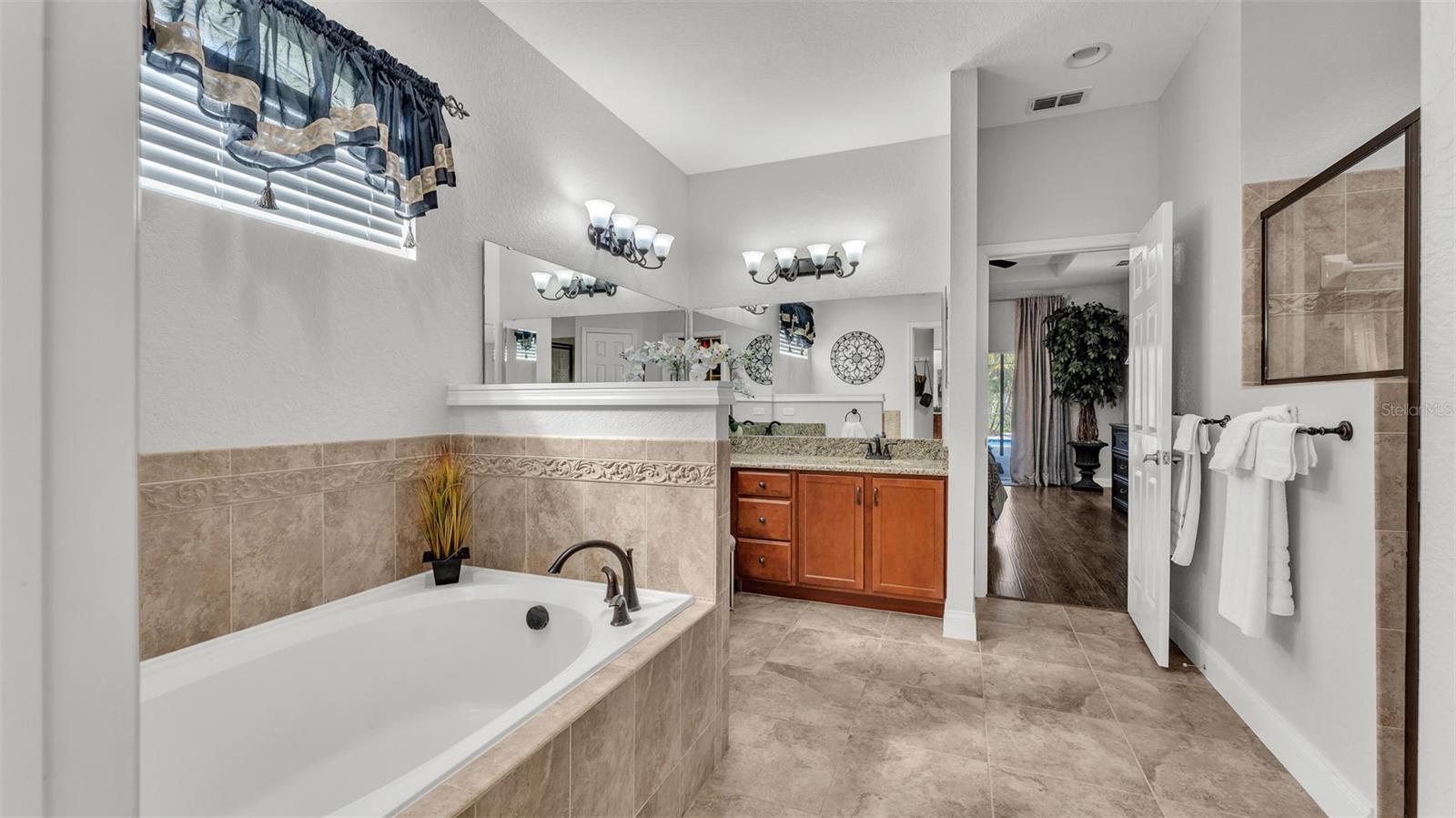 2726 GREYHAWK ESTATES LN, LAKELAND, FL, 33812