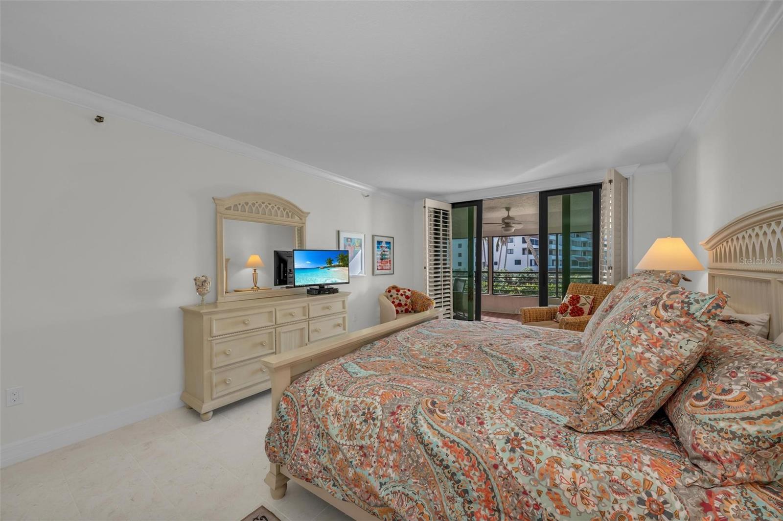 1465 GULF OF MEXICO DR #104, LONGBOAT KEY, FL, 34228