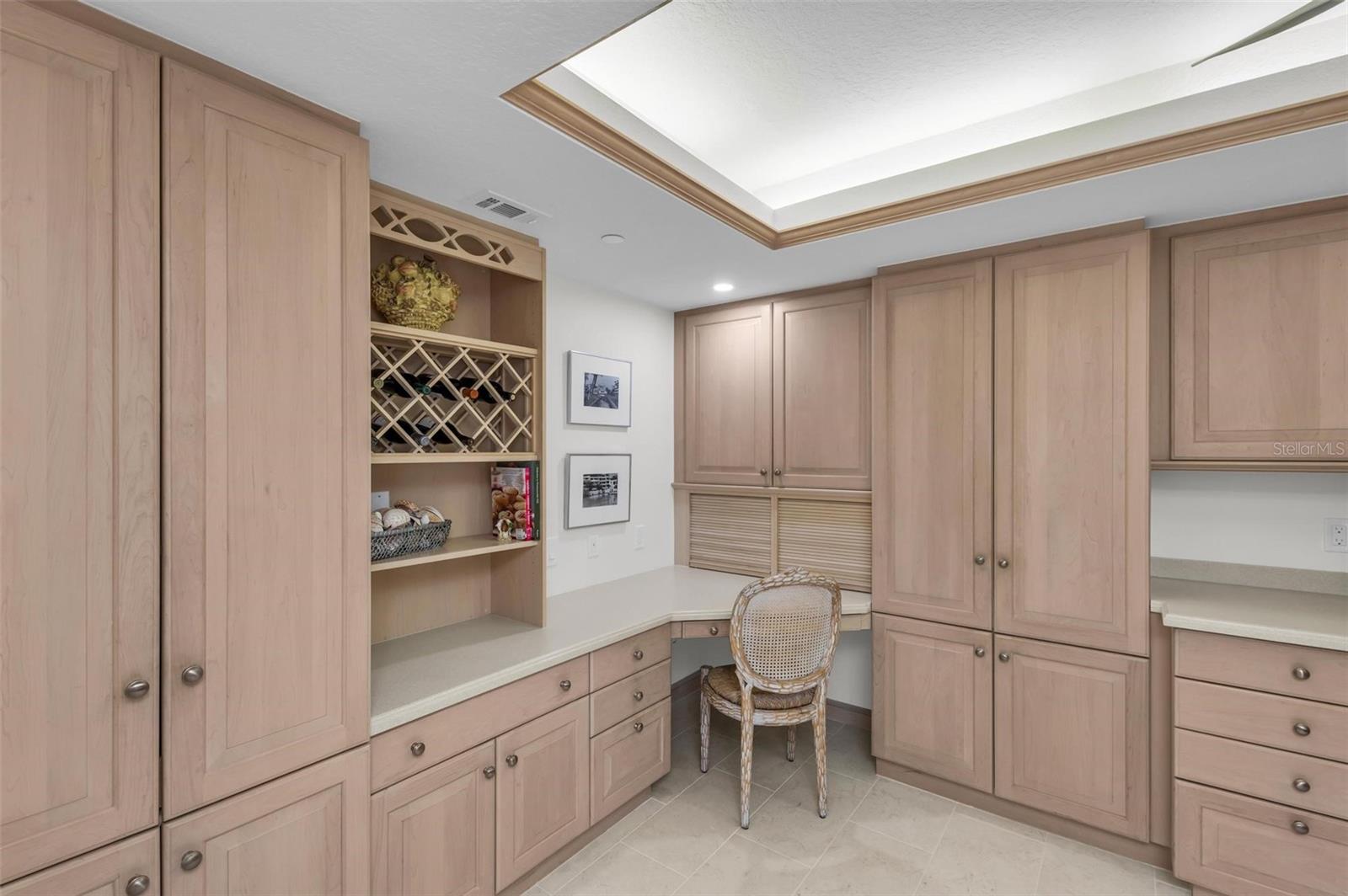 1465 GULF OF MEXICO DR #104, LONGBOAT KEY, FL, 34228