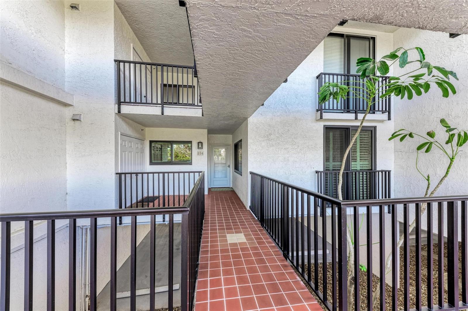 1465 GULF OF MEXICO DR #104, LONGBOAT KEY, FL, 34228
