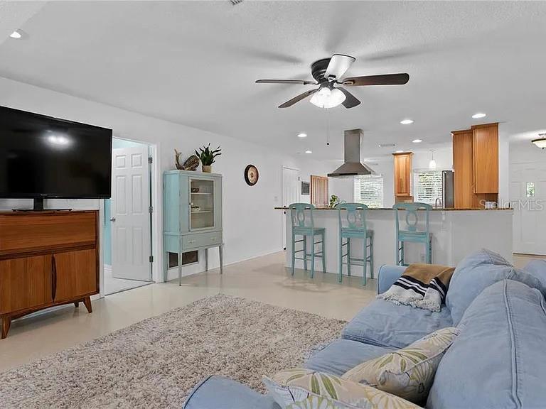 232 TIMBERLANE DR, PALM HARBOR, FL, 34683