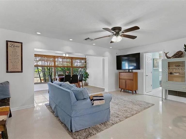 232 TIMBERLANE DR, PALM HARBOR, FL, 34683