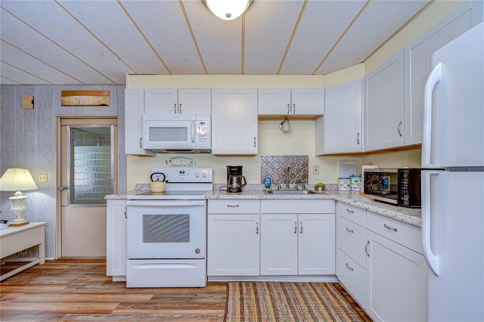 6119 RIDGEWOOD DR, ZEPHYRHILLS, FL, 33542