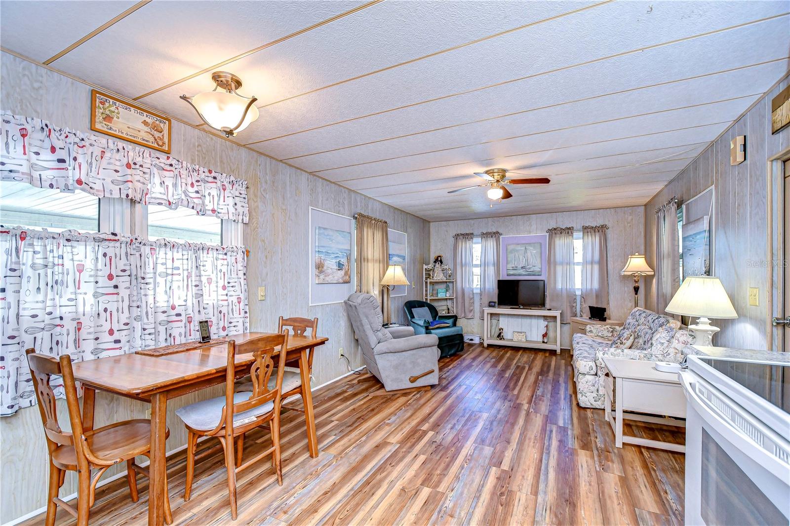 6119 RIDGEWOOD DR, ZEPHYRHILLS, FL, 33542