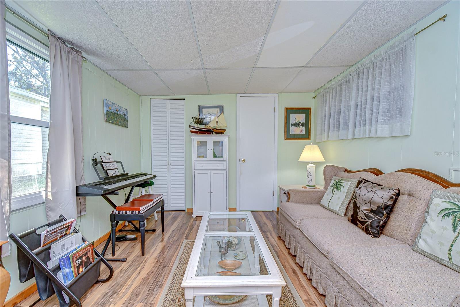 6119 RIDGEWOOD DR, ZEPHYRHILLS, FL, 33542