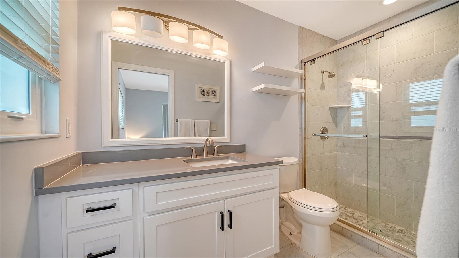 5525 SHADOW LAWN DR, SARASOTA, FL, 34242