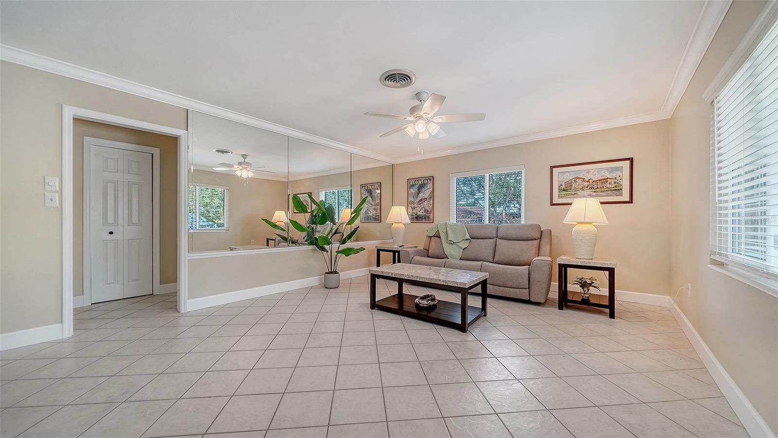 5525 SHADOW LAWN DR, SARASOTA, FL, 34242