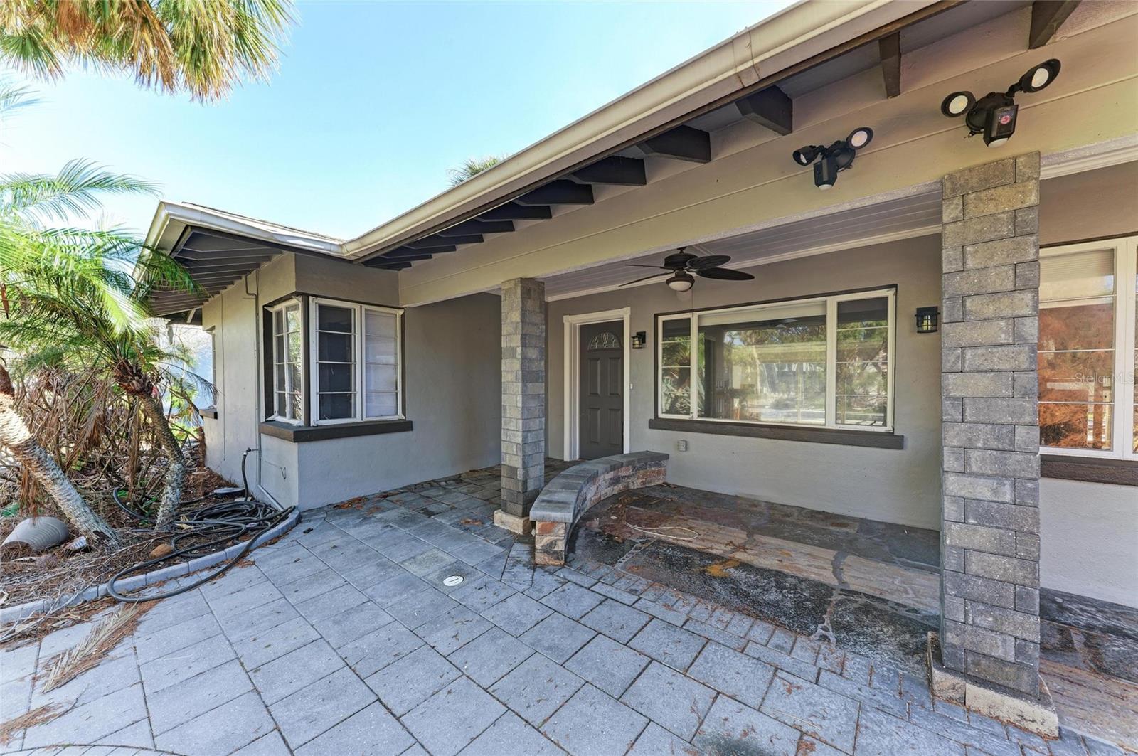 153 N ADAMS DR, SARASOTA, FL, 34236