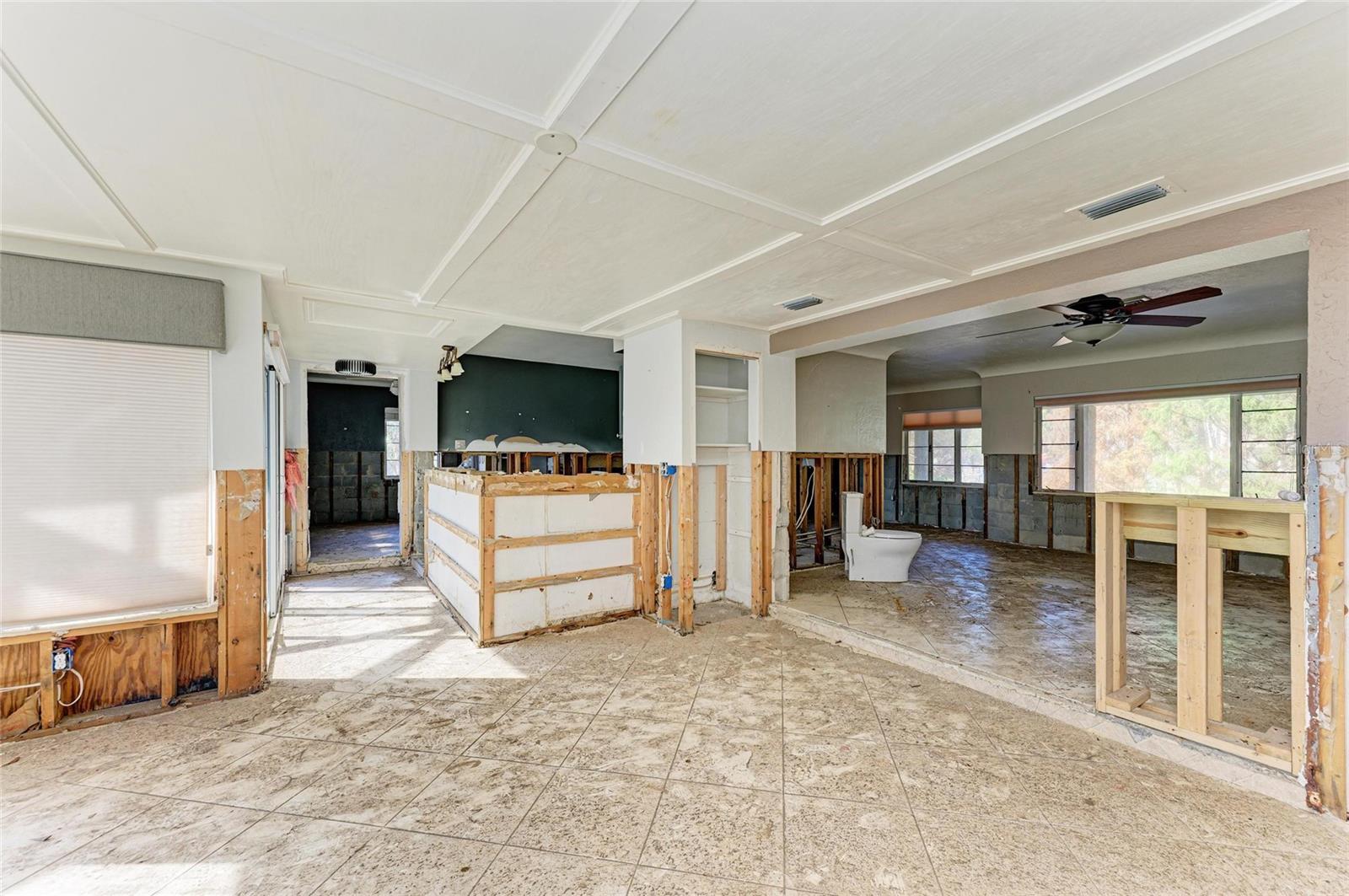 153 N ADAMS DR, SARASOTA, FL, 34236