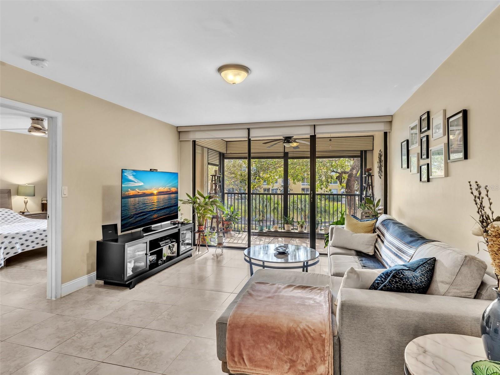 8592 W SUNRISE BLVD #202, PLANTATION, FL, 33322