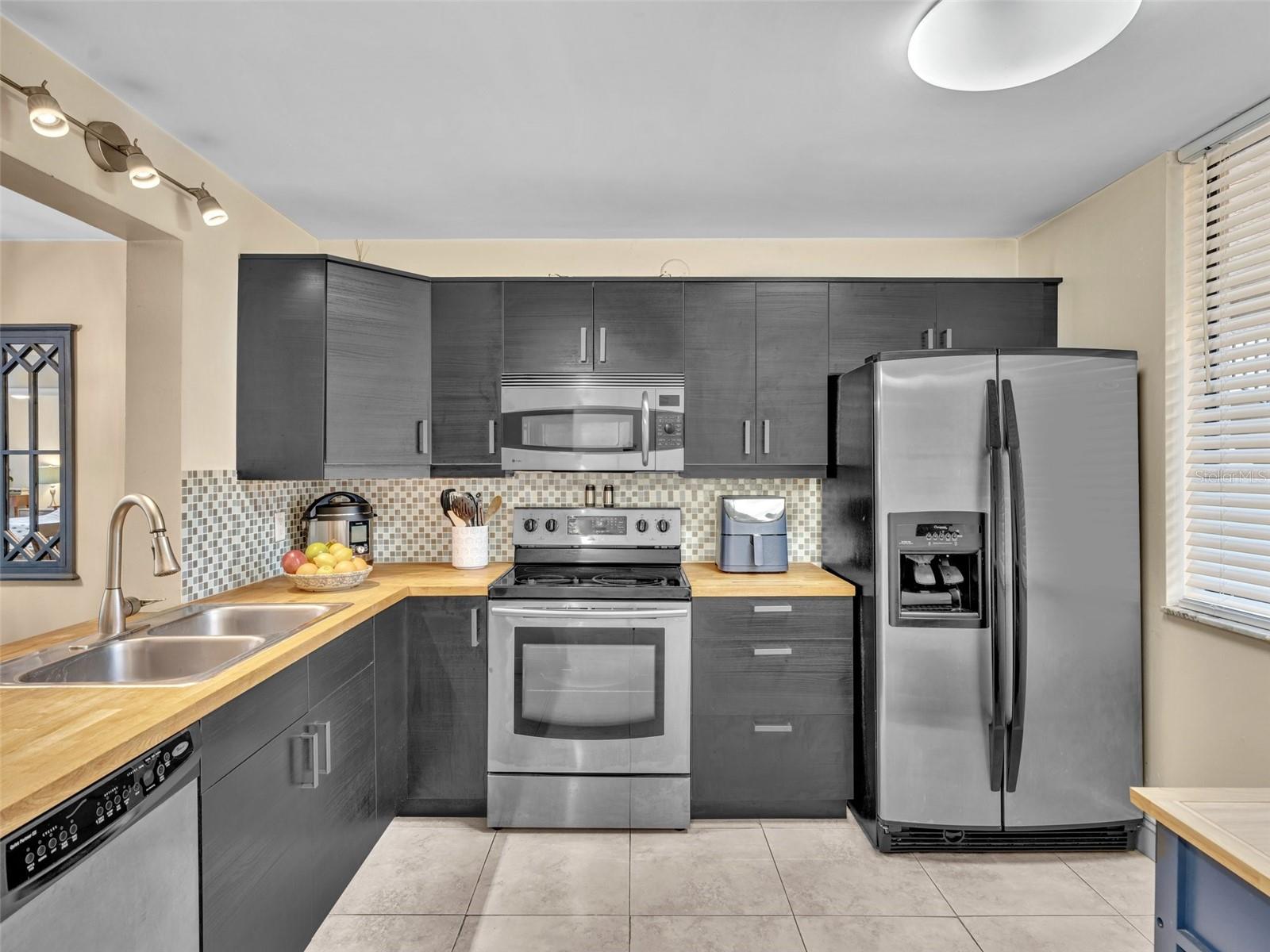 8592 W SUNRISE BLVD #202, PLANTATION, FL, 33322