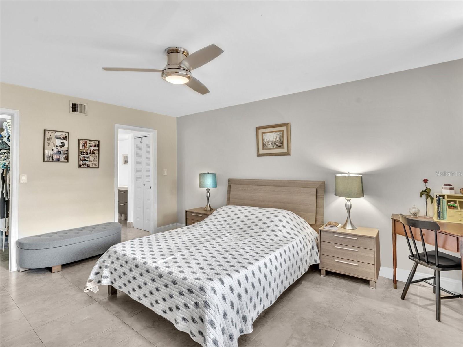 8592 W SUNRISE BLVD #202, PLANTATION, FL, 33322