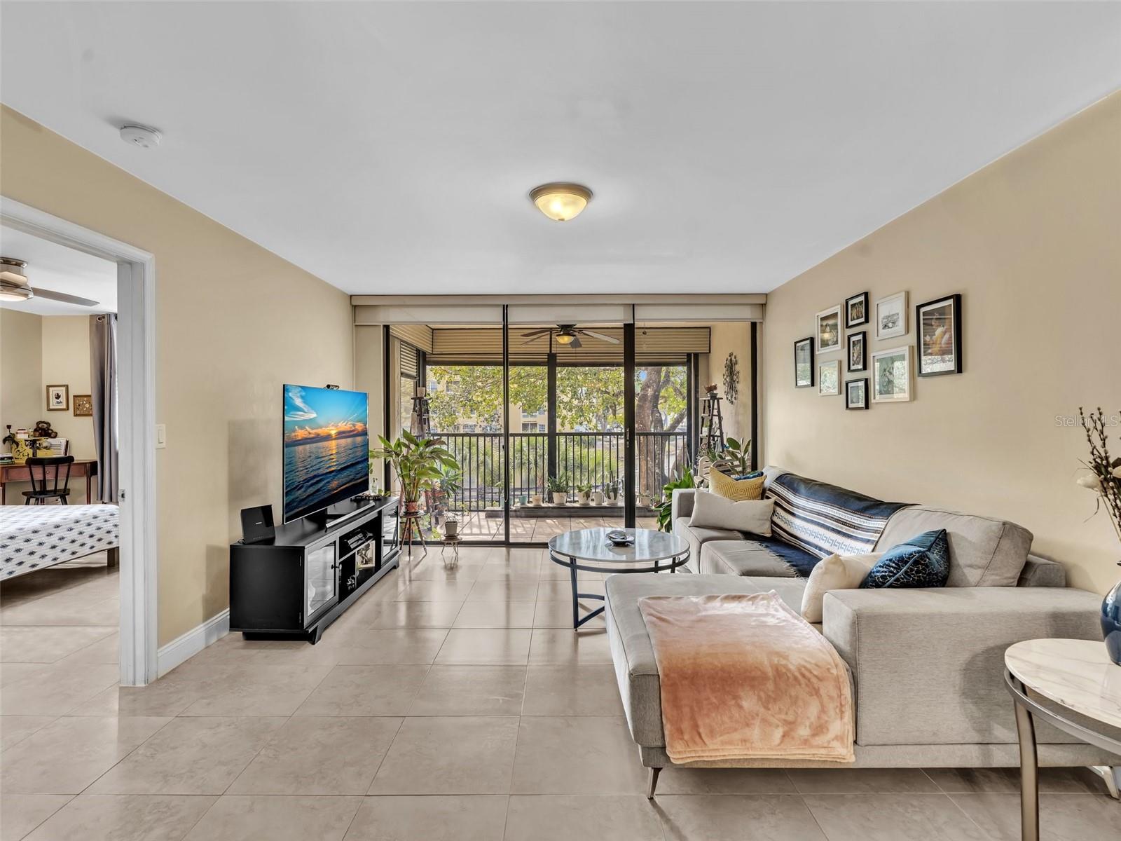 8592 W SUNRISE BLVD #202, PLANTATION, FL, 33322