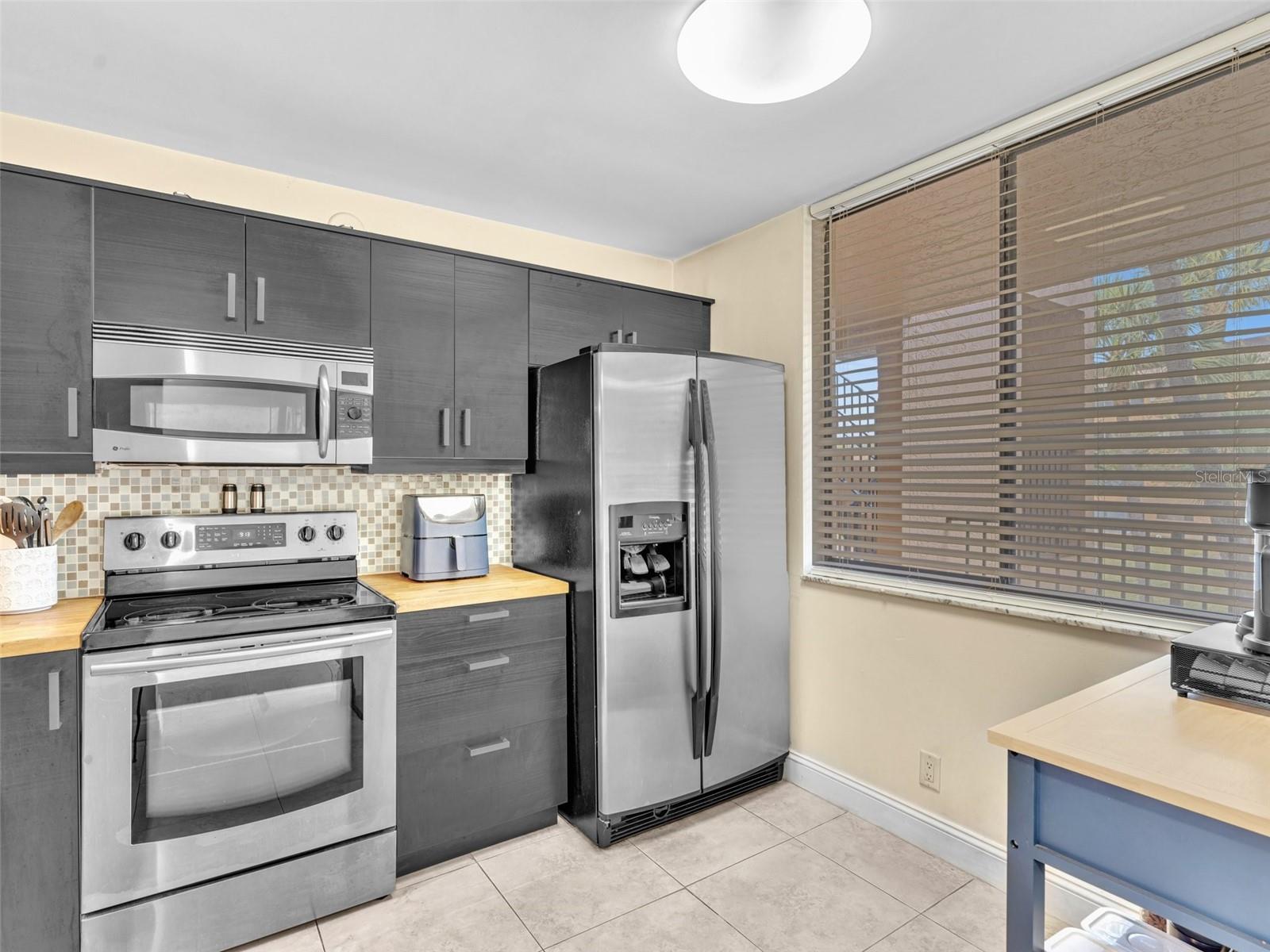 8592 W SUNRISE BLVD #202, PLANTATION, FL, 33322