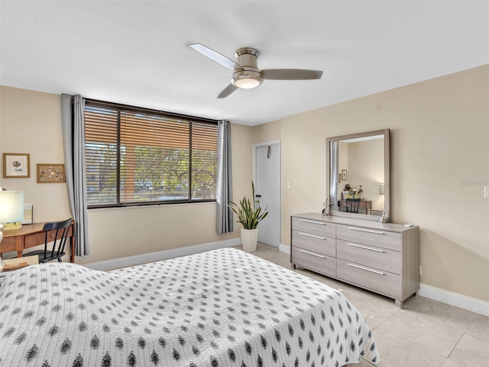 8592 W SUNRISE BLVD #202, PLANTATION, FL, 33322