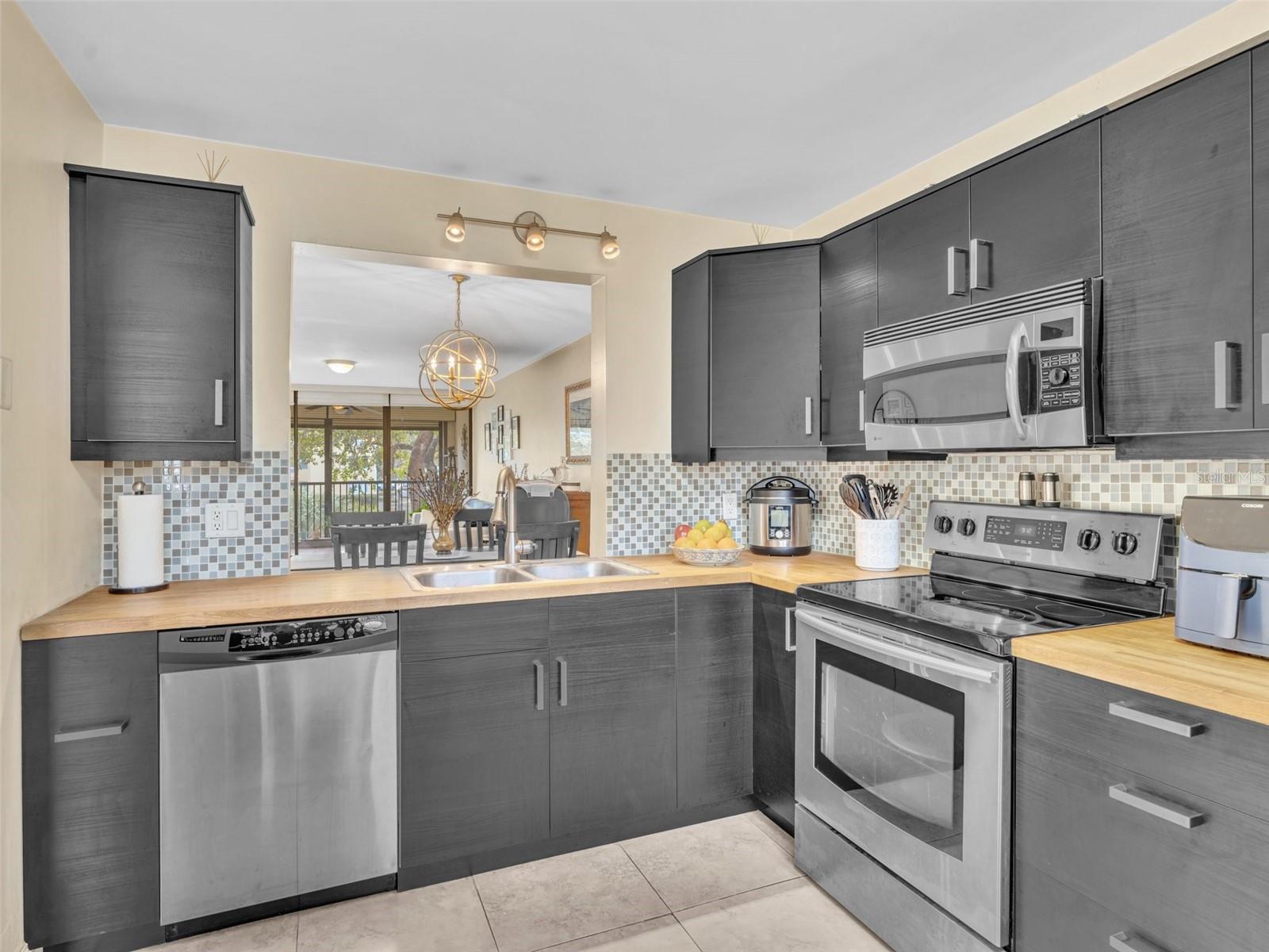 8592 W SUNRISE BLVD #202, PLANTATION, FL, 33322