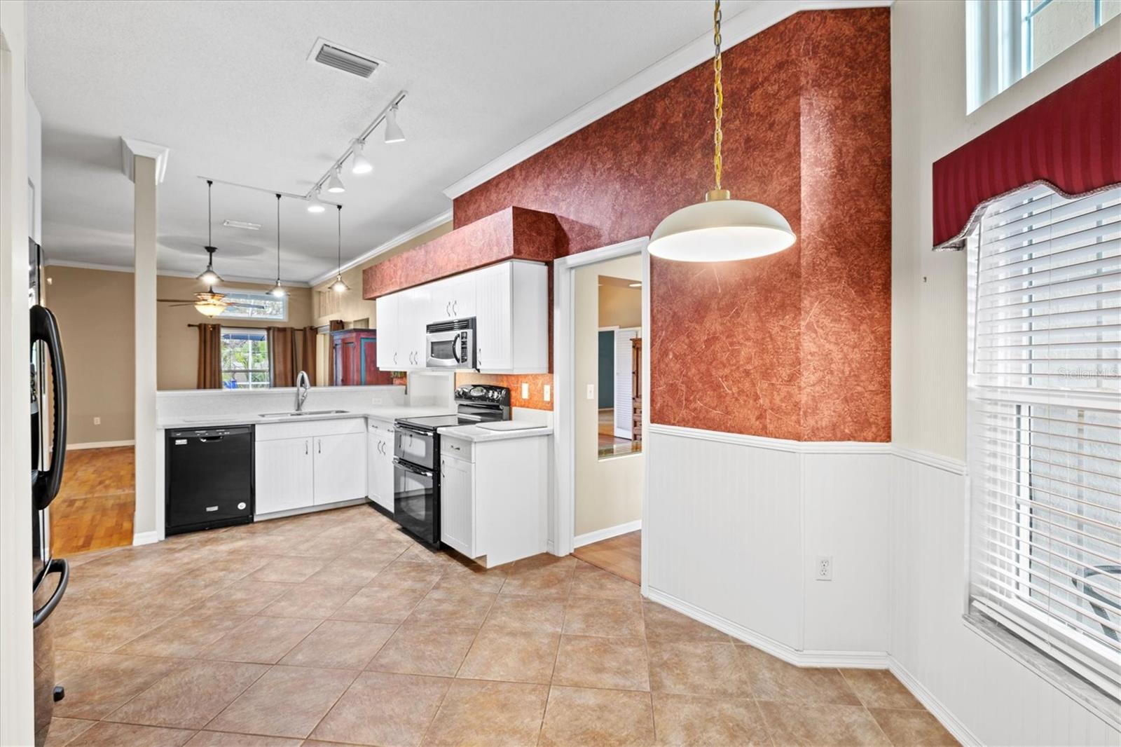 6105 55TH AVENUE CIR E, BRADENTON, FL, 34203