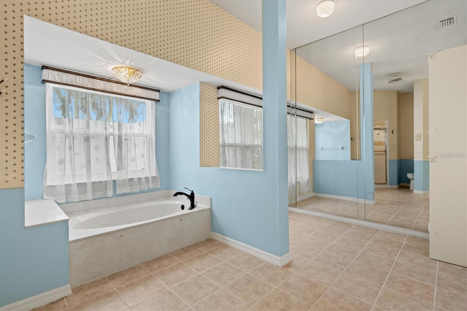 6105 55TH AVENUE CIR E, BRADENTON, FL, 34203