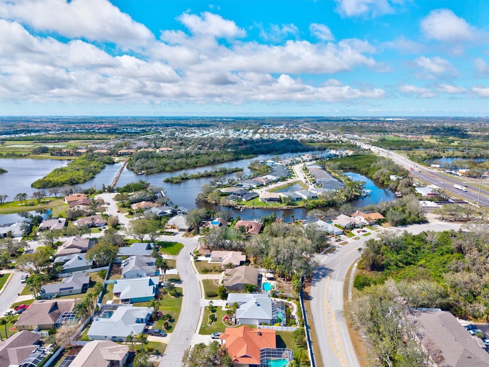 6105 55TH AVENUE CIR E, BRADENTON, FL, 34203