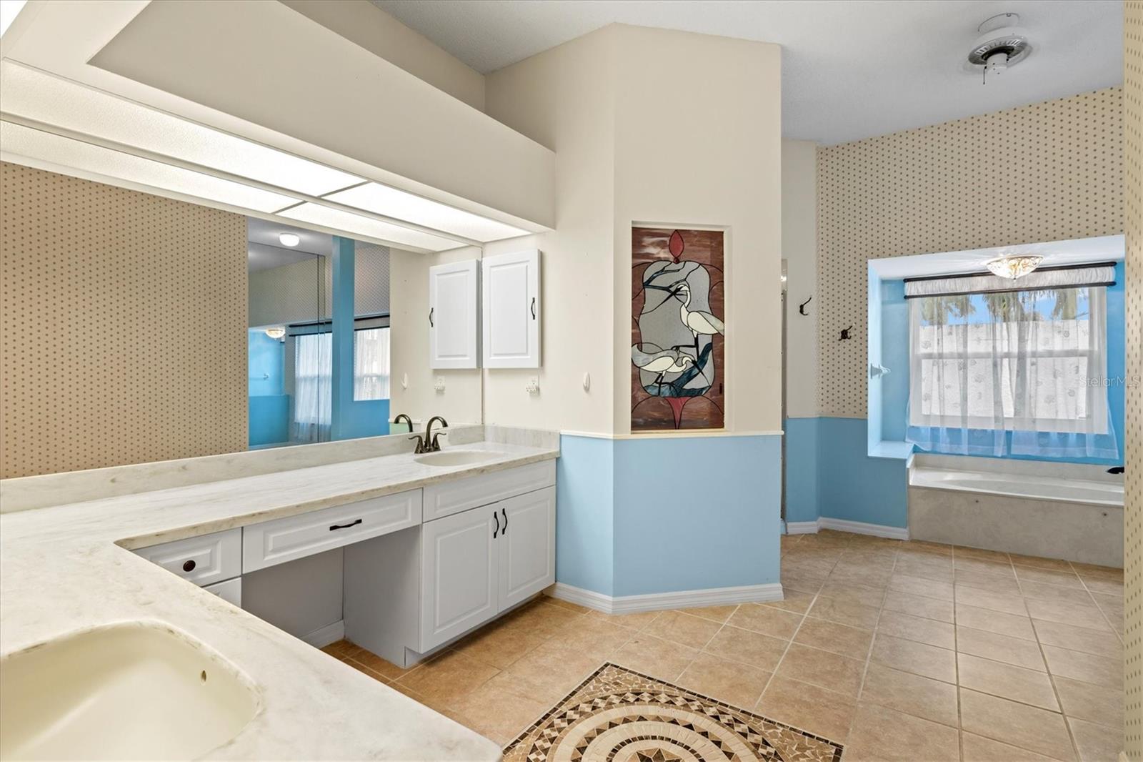 6105 55TH AVENUE CIR E, BRADENTON, FL, 34203