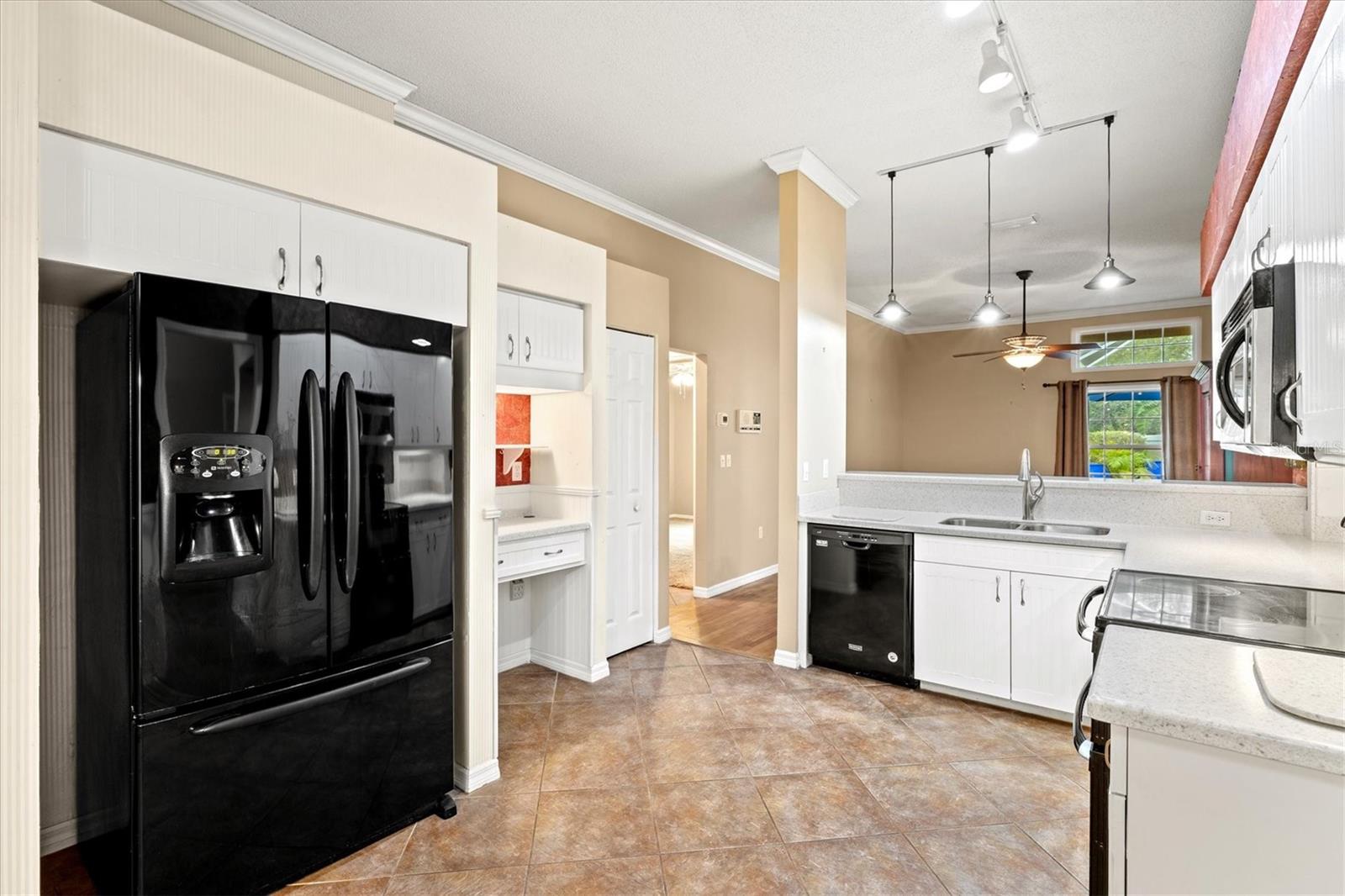 6105 55TH AVENUE CIR E, BRADENTON, FL, 34203