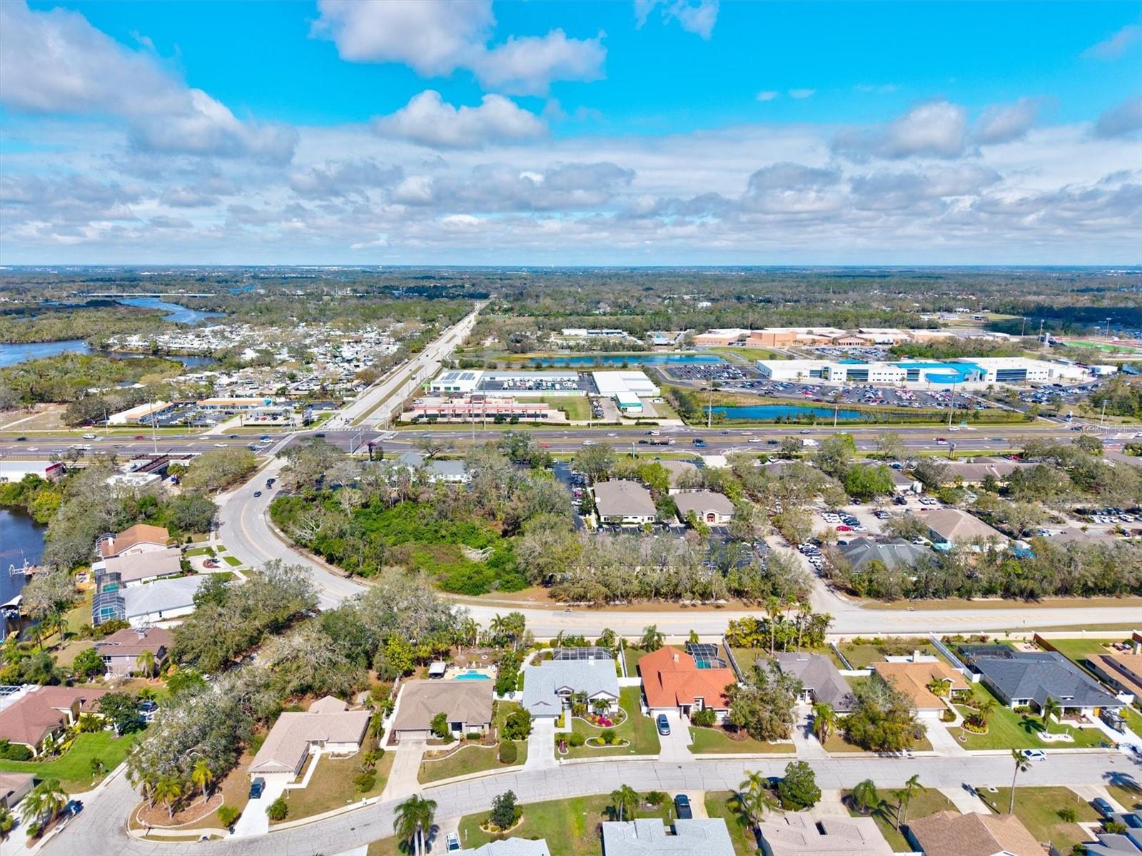 6105 55TH AVENUE CIR E, BRADENTON, FL, 34203