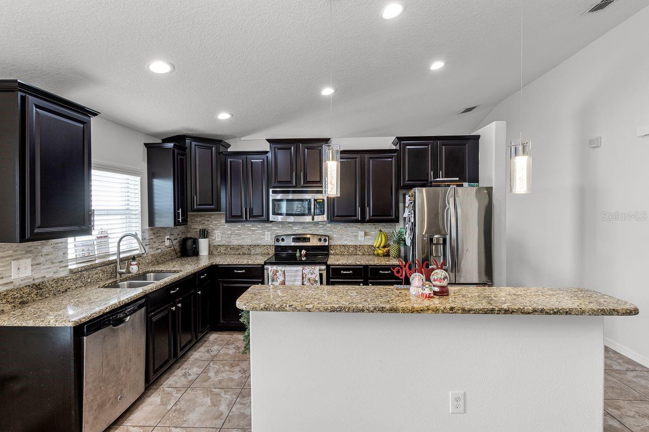 2213 GRANTHAM AVE, DAVENPORT, FL, 33837