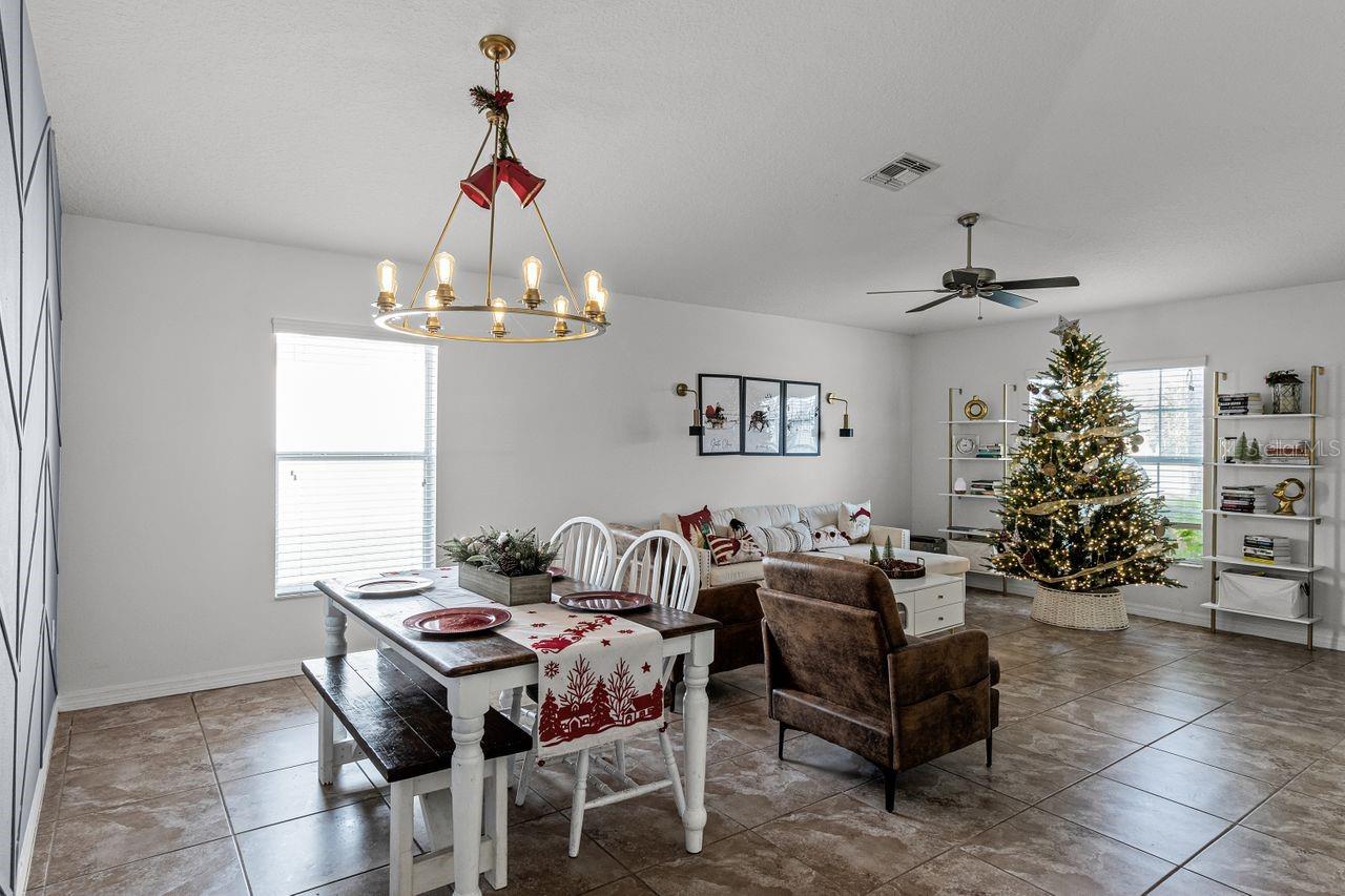 2213 GRANTHAM AVE, DAVENPORT, FL, 33837