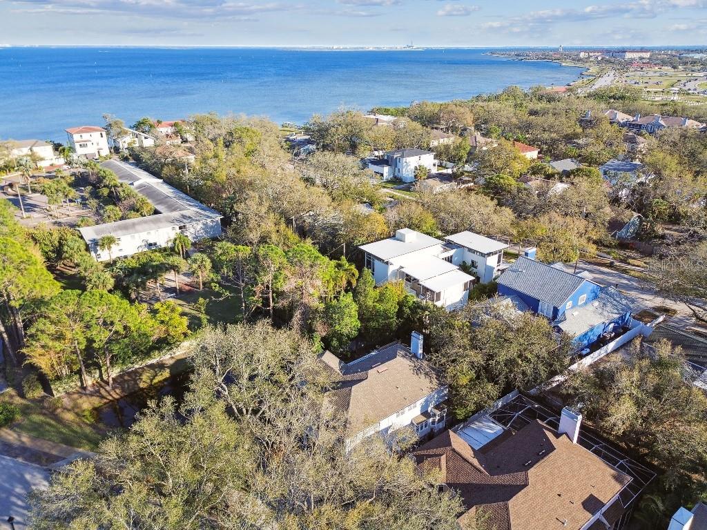 2902 BAYSHORE VISTA DR, TAMPA, FL, 33611
