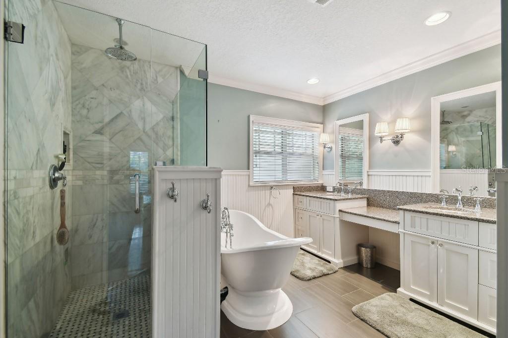 2902 BAYSHORE VISTA DR, TAMPA, FL, 33611