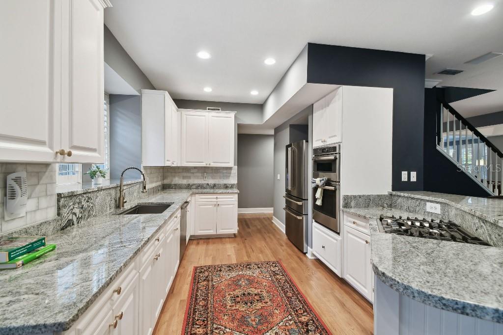 2902 BAYSHORE VISTA DR, TAMPA, FL, 33611