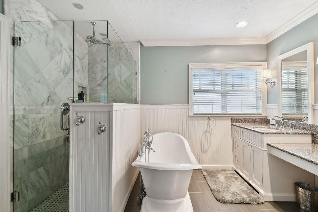 2902 BAYSHORE VISTA DR, TAMPA, FL, 33611