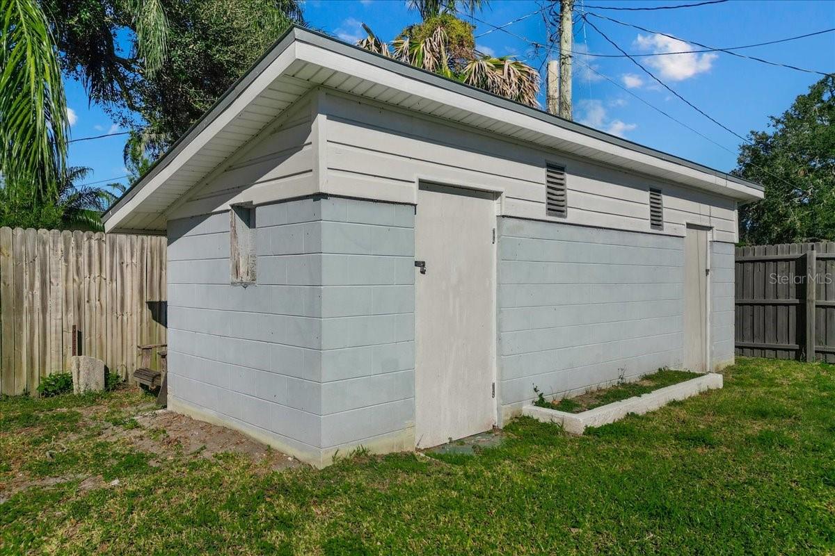 1627 TRIANGLE AVE, ORLANDO, FL, 32806