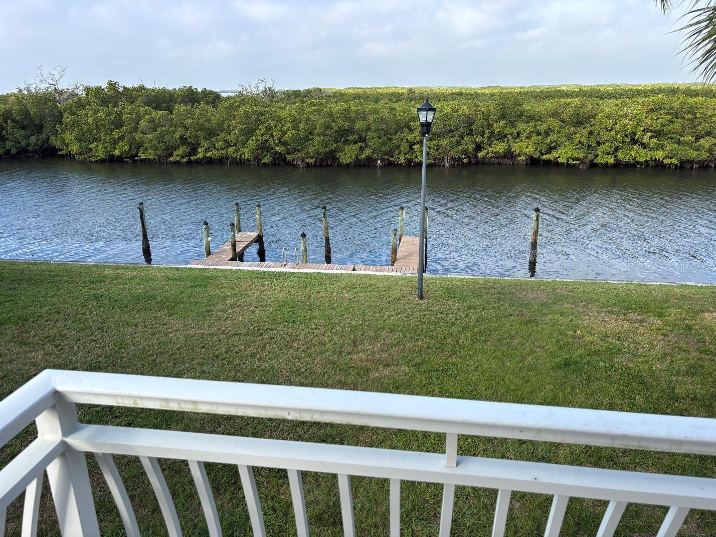 8823 BAY POINTE DR #205, TAMPA, FL, 33615